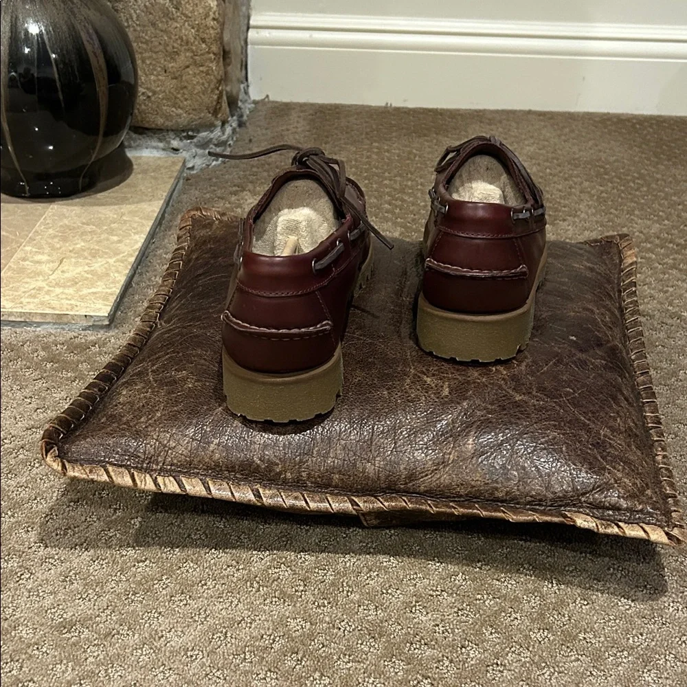 Just Like Timberland’s Froats Classic Brown Leather Lug Sole Boat Shoes Size 10